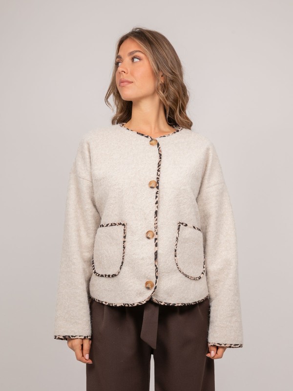 Veste courte en lainage...
