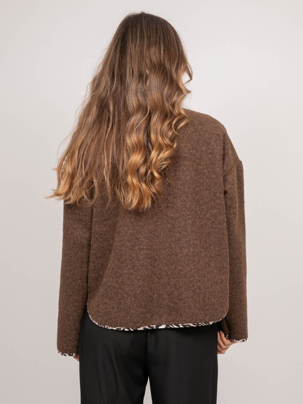Veste courte en lainage...