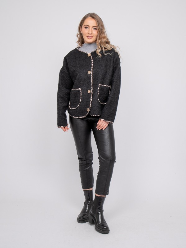 Veste courte en lainage...