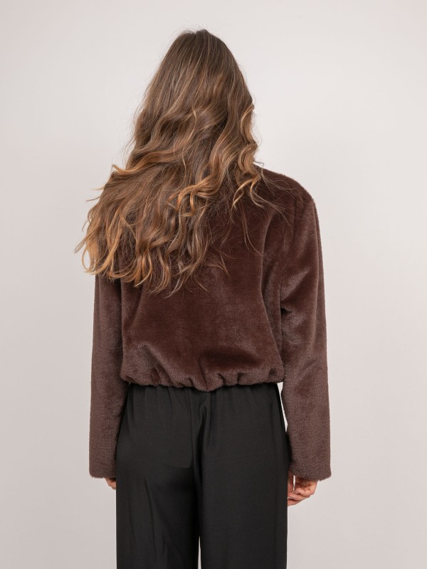 Veste courte fausse...