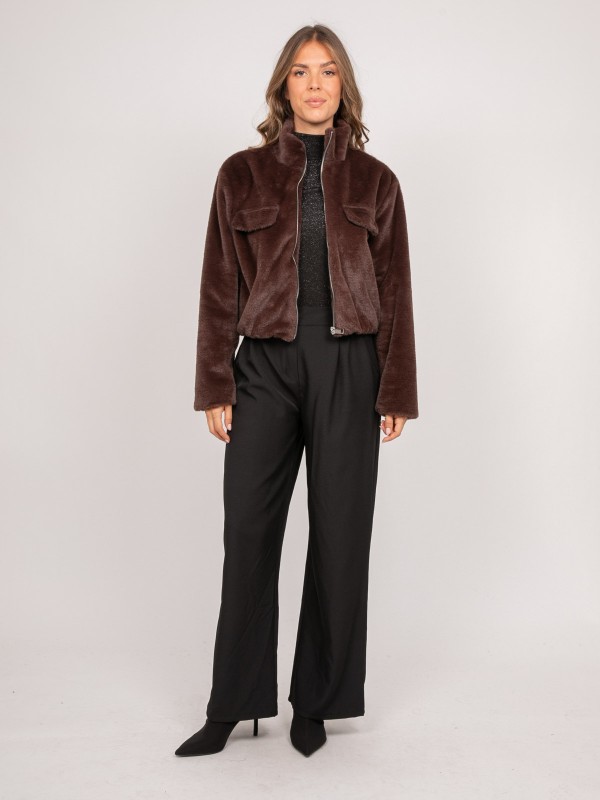 Veste courte fausse...