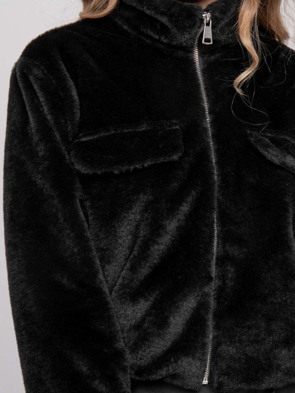 Veste courte fausse...