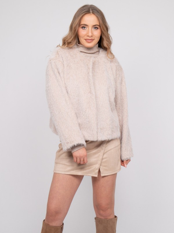 Veste courte maille poil...