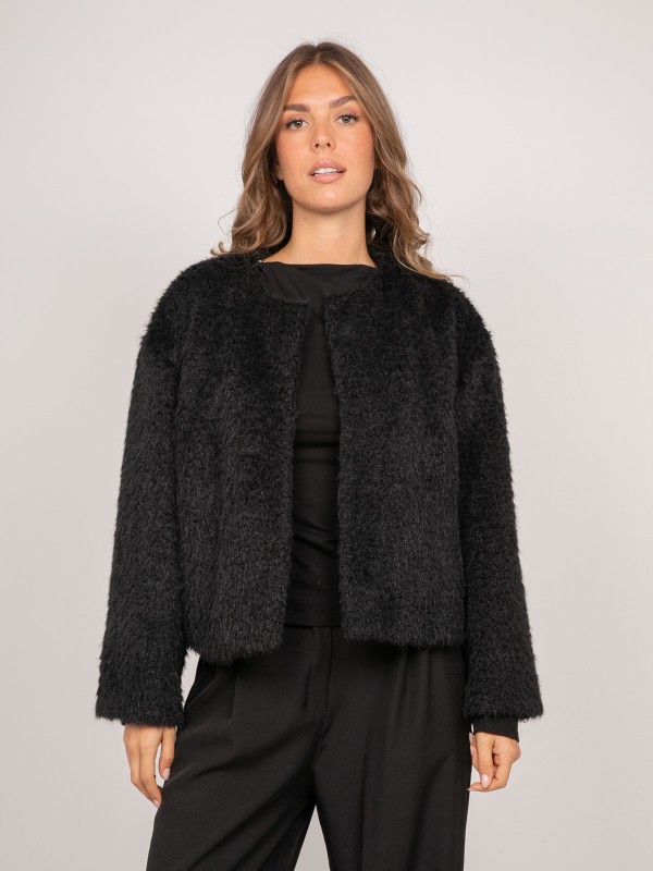 Veste courte maille poil...