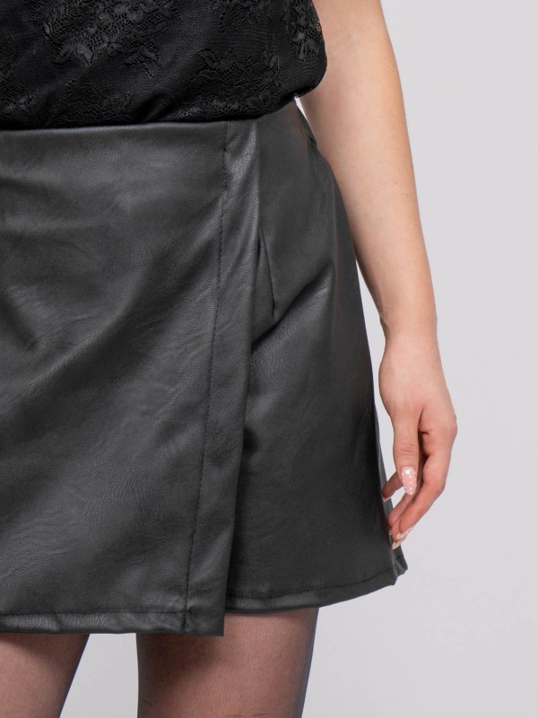 Jupe-short simili cuir...