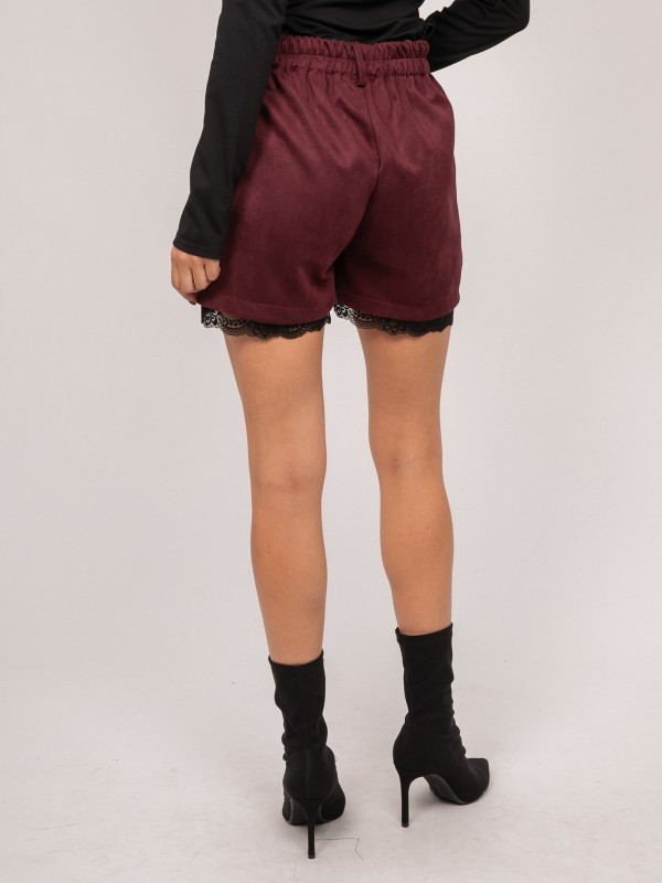 Short effet daim bordure...