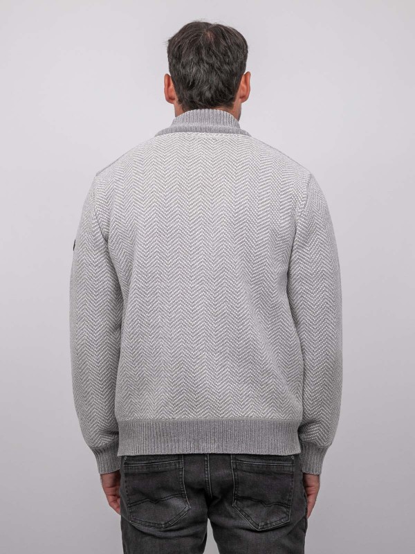 Gilet zippé motif chevrons...