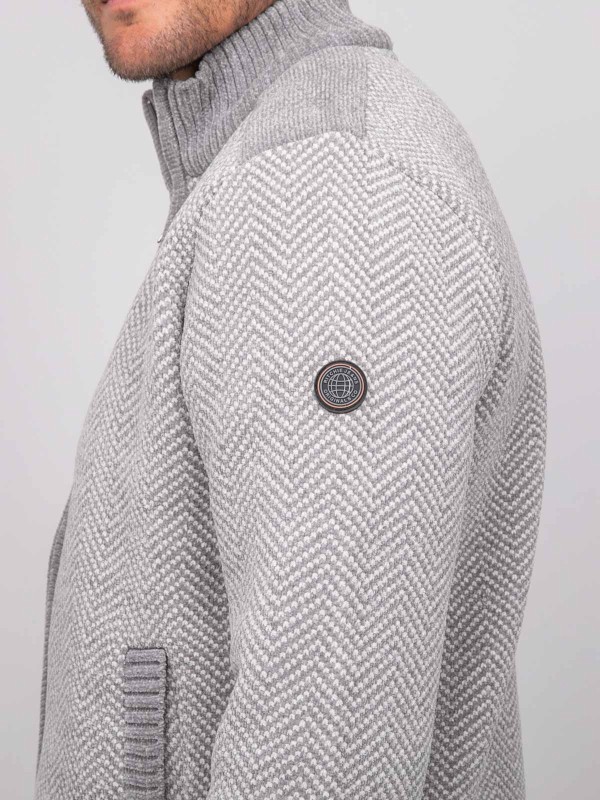 Gilet zippé motif chevrons...