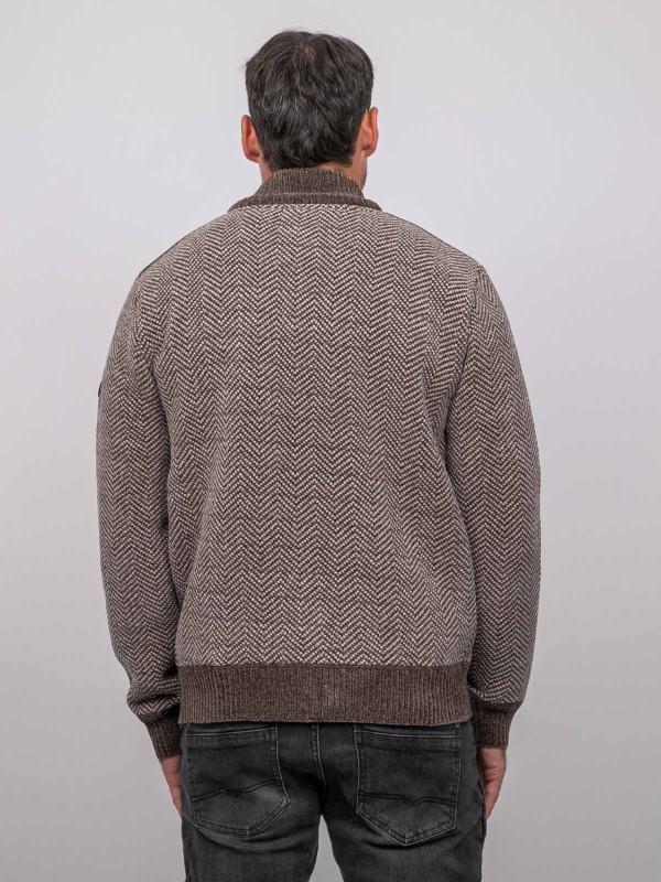Gilet zippé motif chevrons...