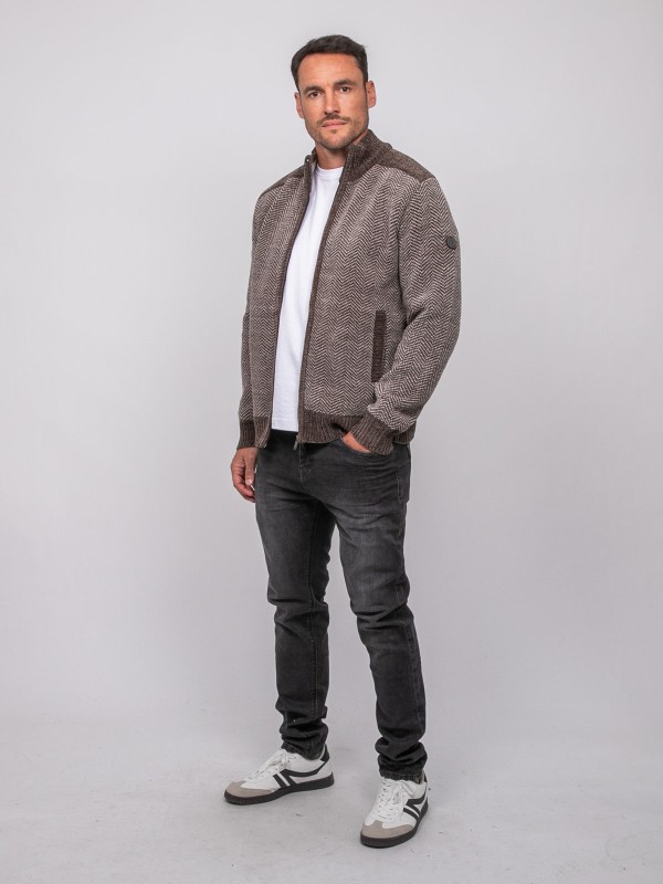 Gilet zippé motif chevrons...