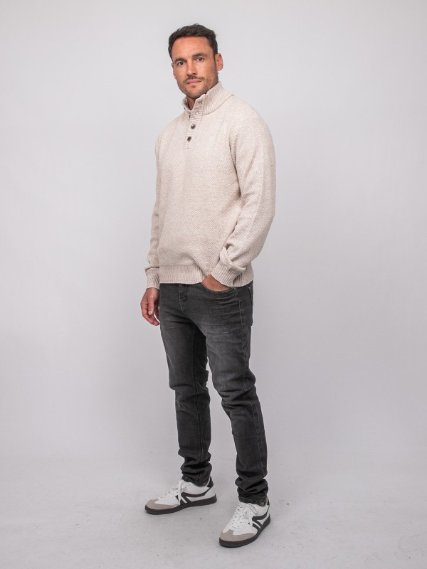 Pull col montant boutonné...