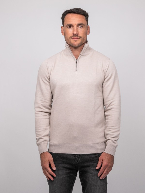 Pull col montant zippé...