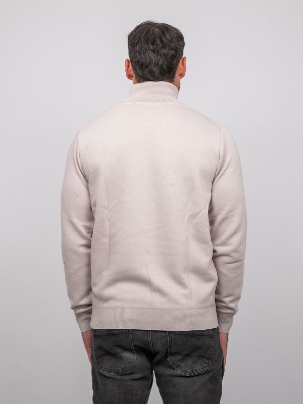 Pull col montant zippé...