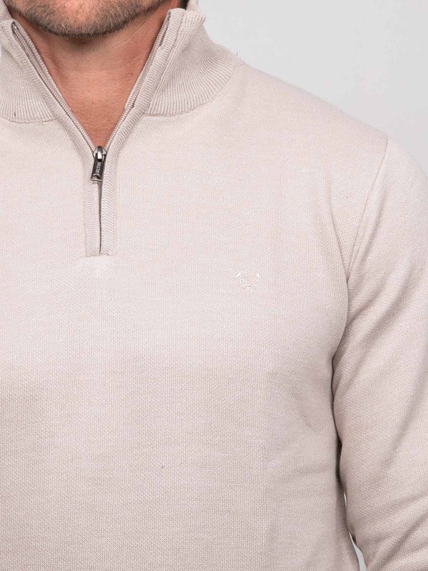 Pull col montant zippé...