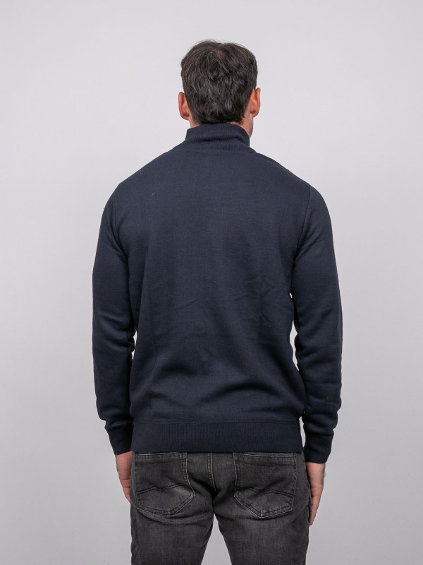 Pull col montant zippé...