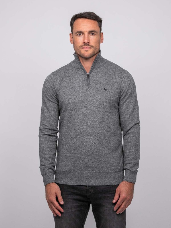 Pull col montant zippé...