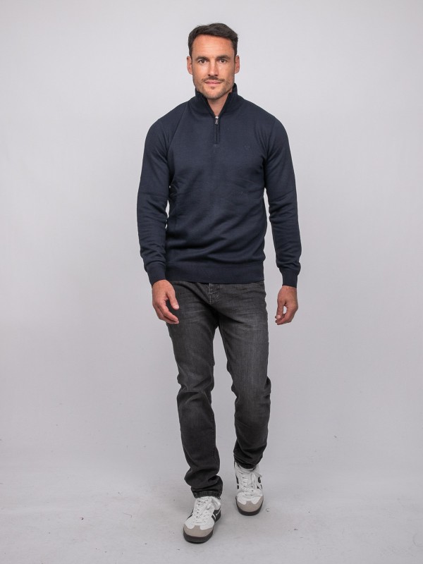 Pull col montant zippé...
