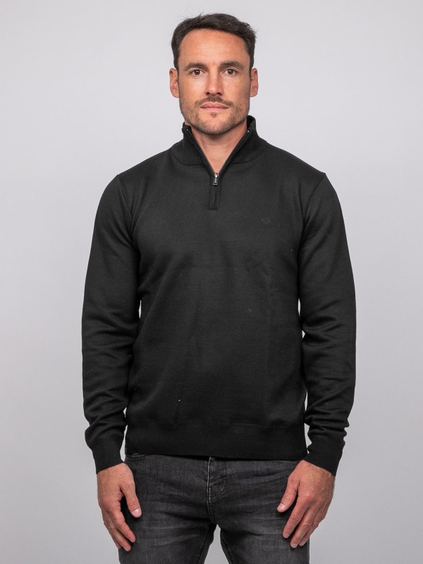 Pull col montant zippé...