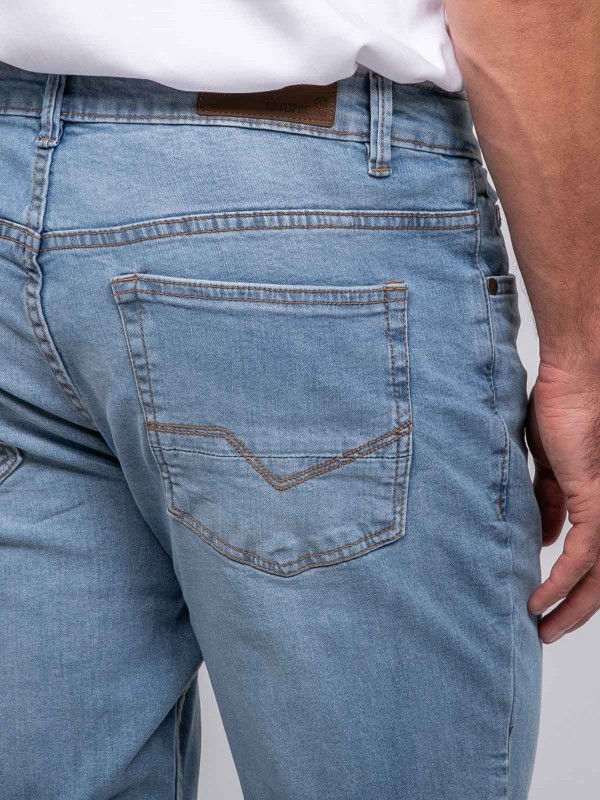 Jean stretch coupe ajustée...